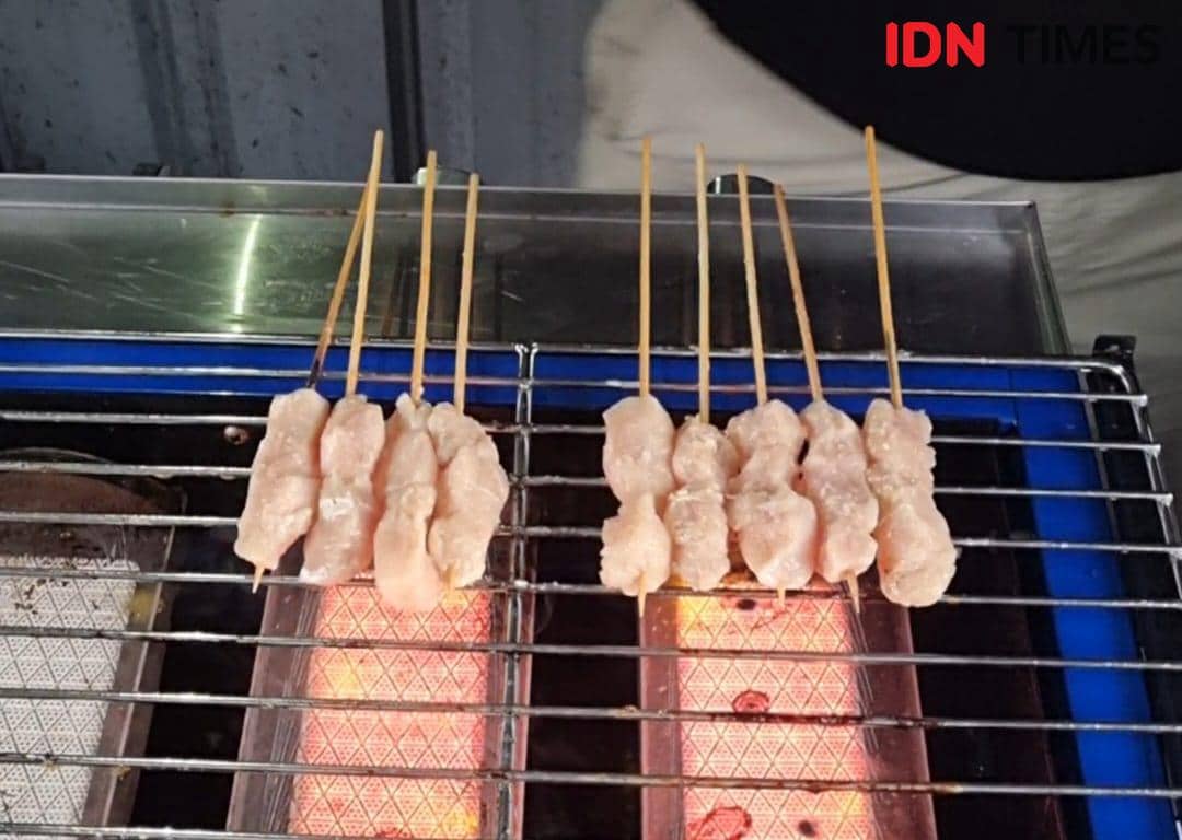 Pedagang UMKM di Palembang bertahan di tengah kondisi kenaikan biaya produksi