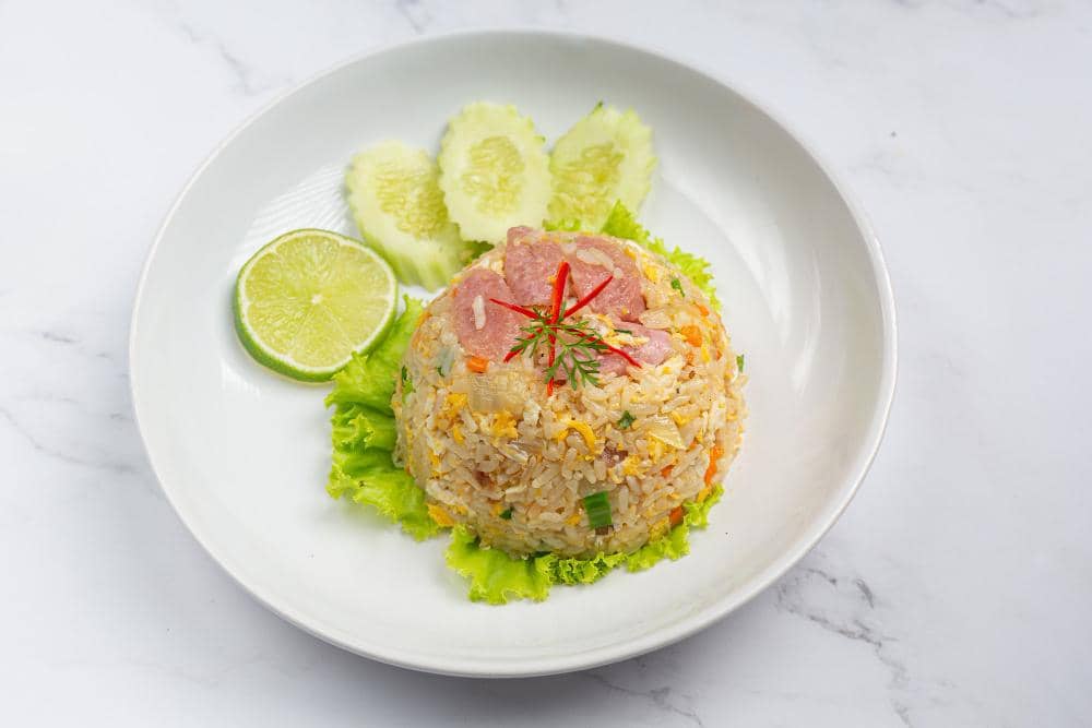 Resep Nasi Goreng Luncheon untuk Bekal Kilat yang Lezat