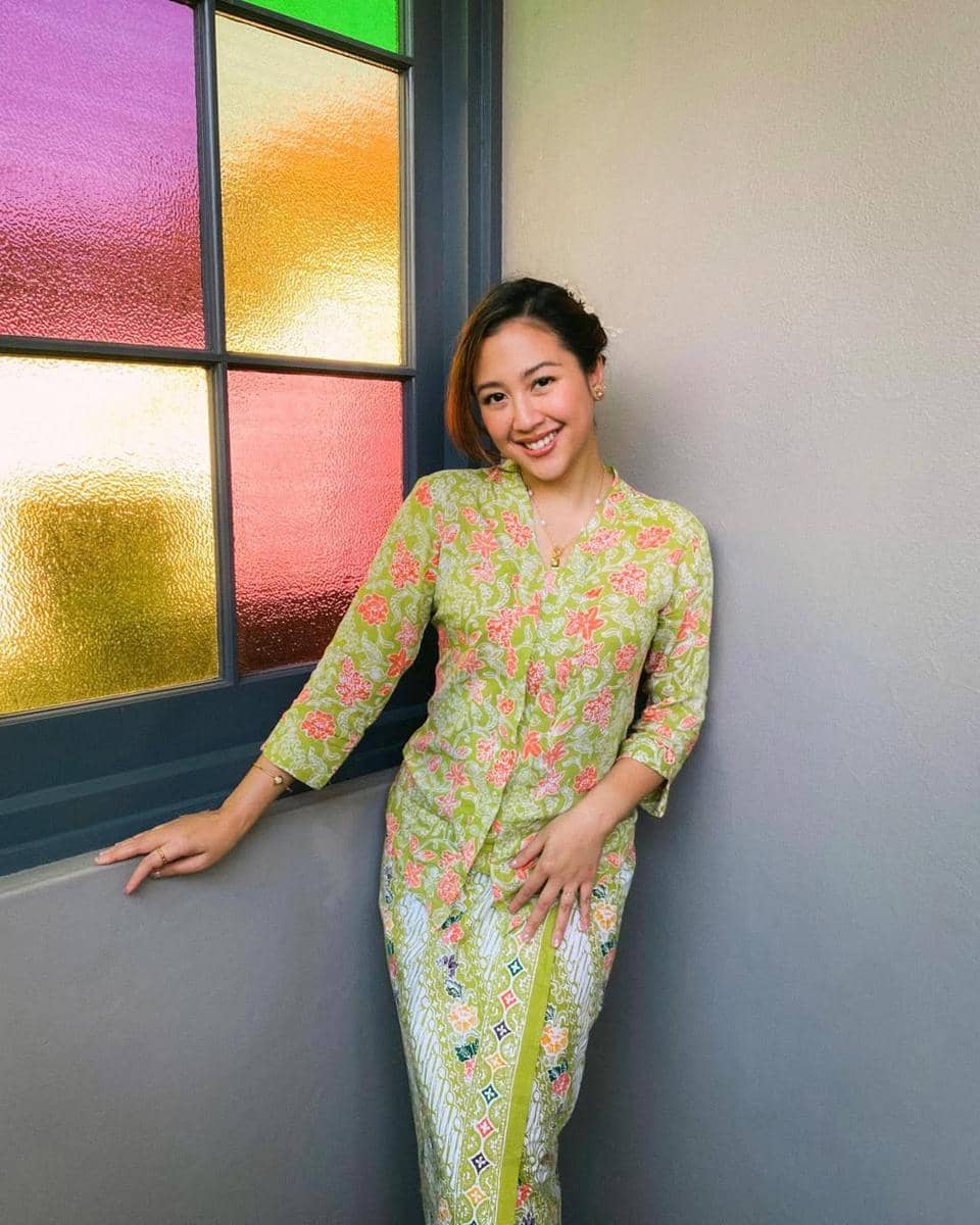kebaya Sherina Munaf 