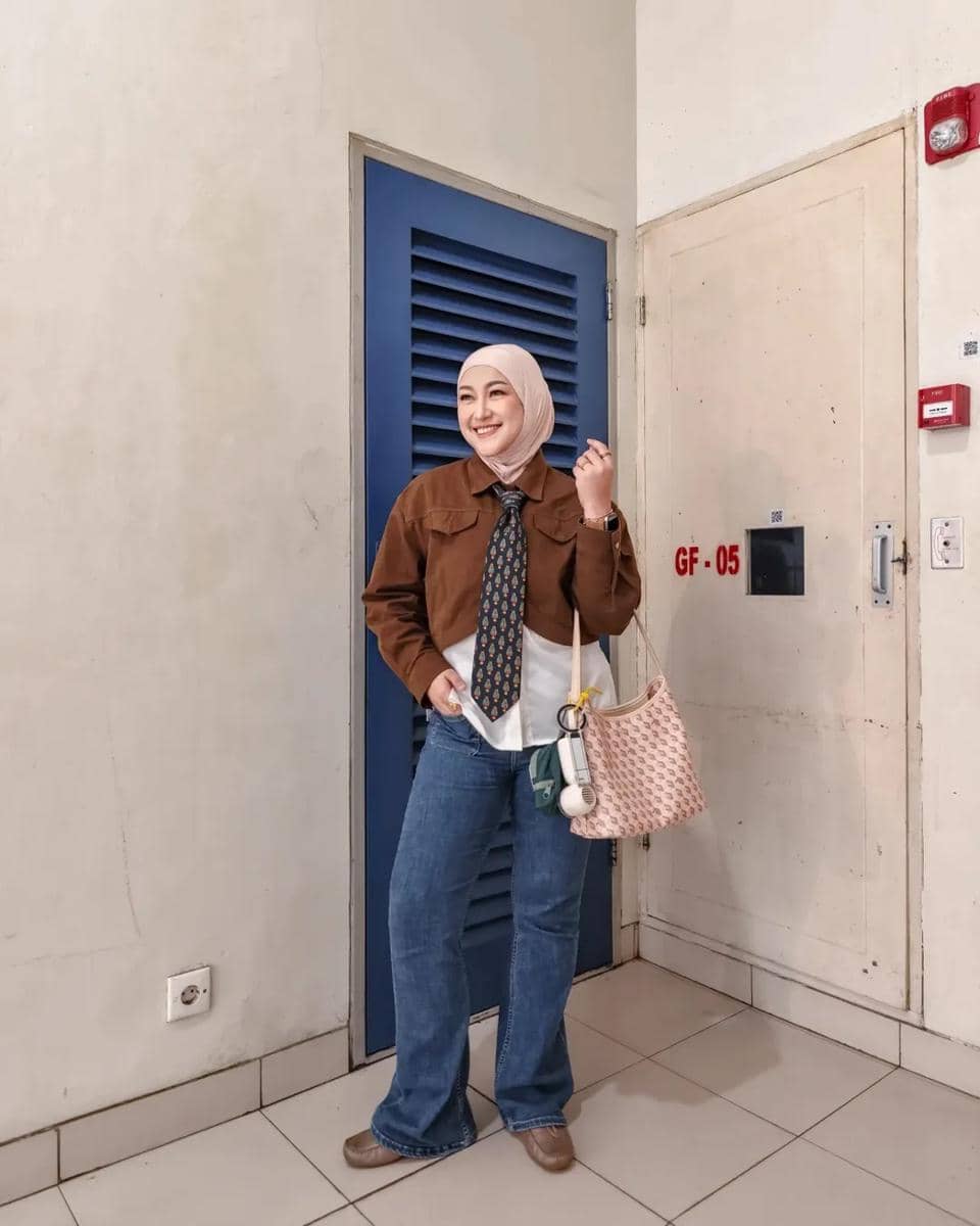OOTD Tubuh Petite ala Putri Kenasti