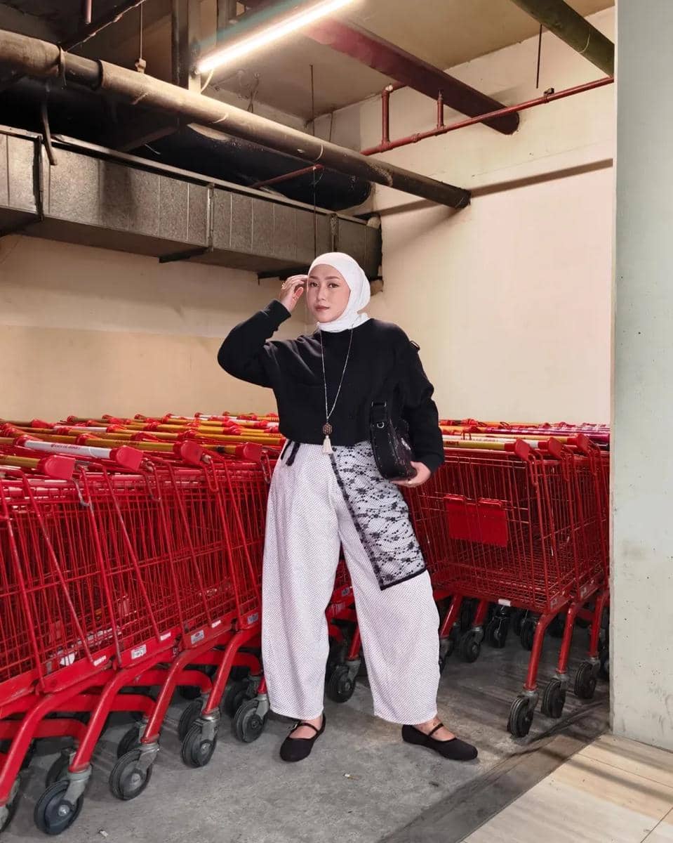 OOTD Tubuh Petite ala Putri Kenasti