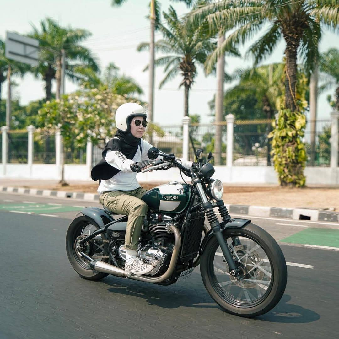 outfit untuk touring motor