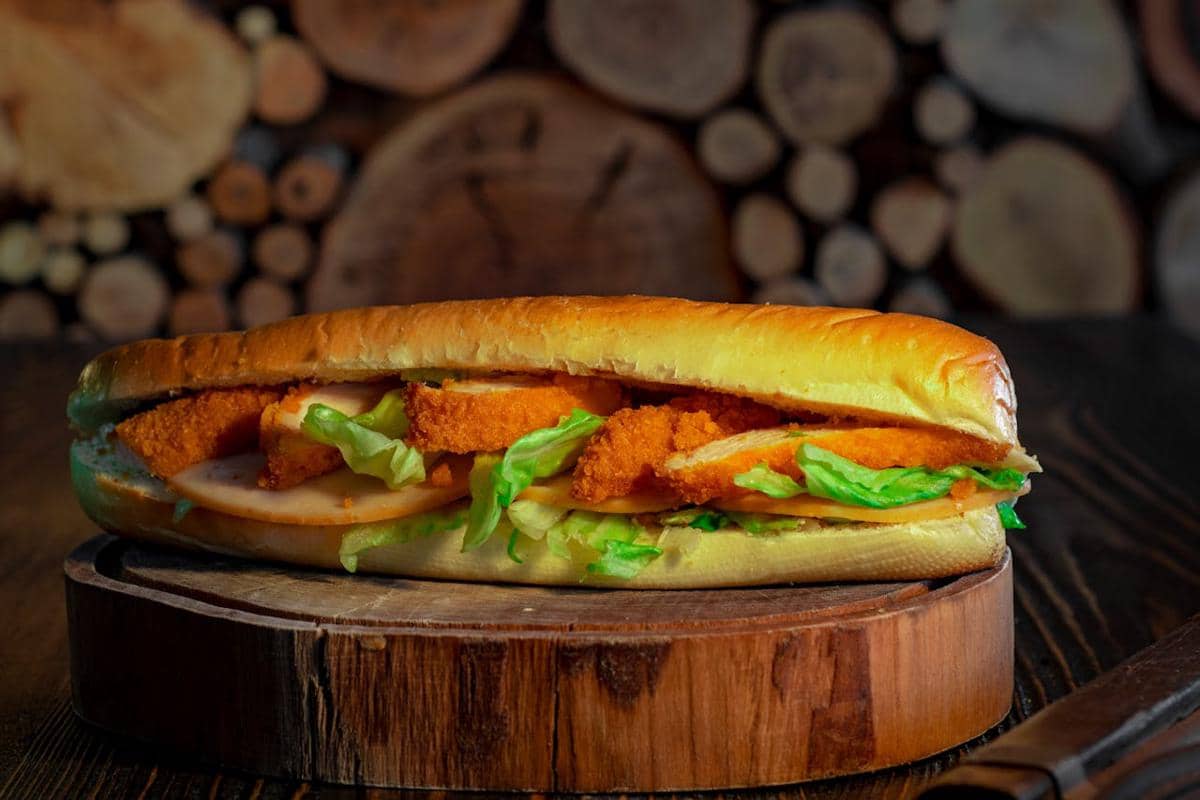 ilustrasi nugget sandwich 