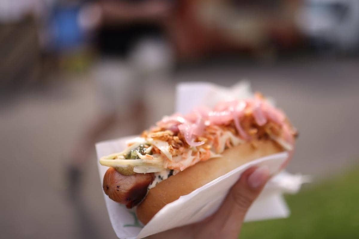 ilustrasi sandwich sosis