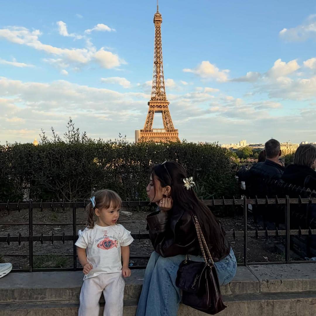 Jennifer Coppen jalan-jalan di Paris bersama Justin Hubner