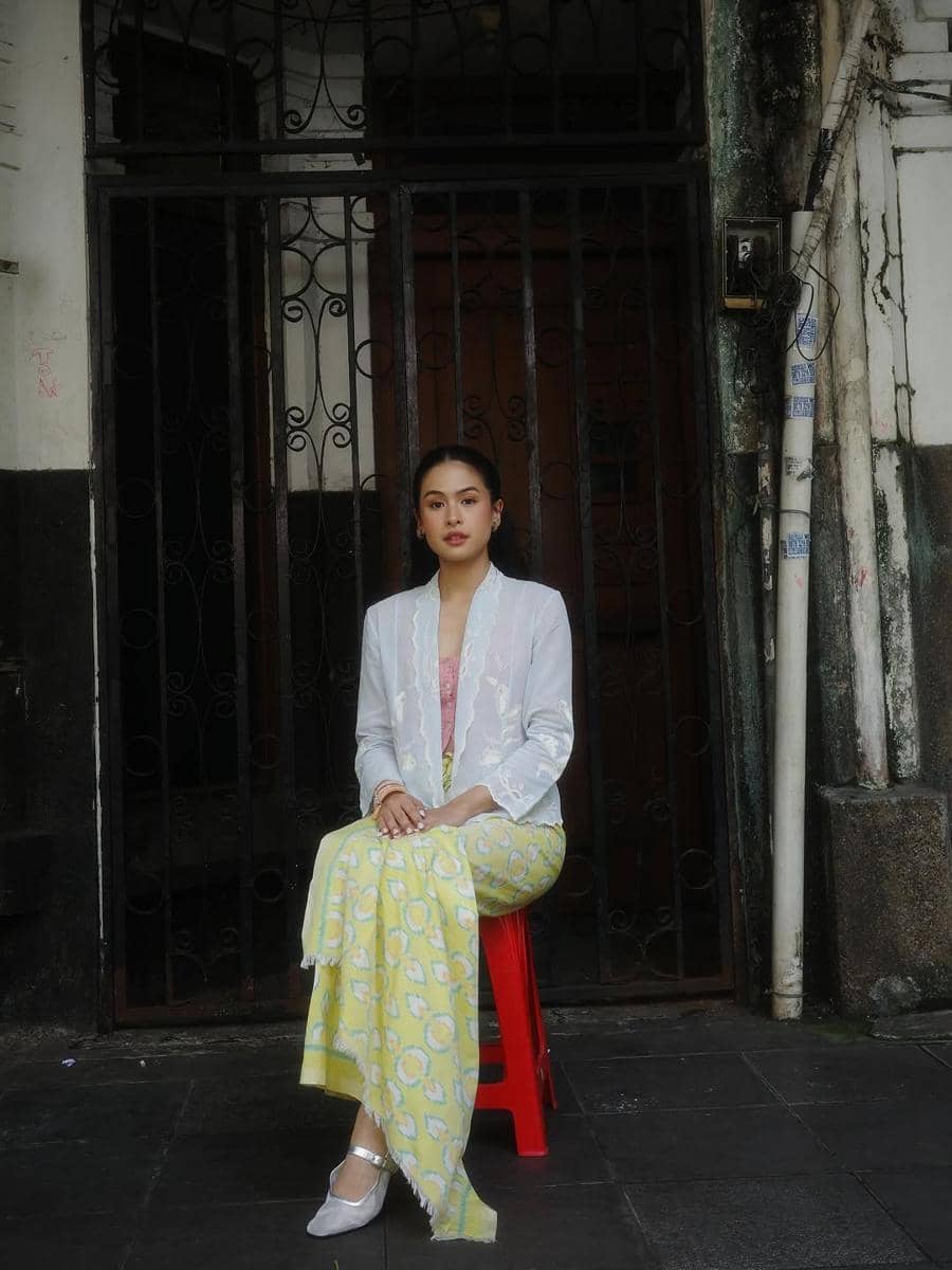 kebaya Maudy Ayunda