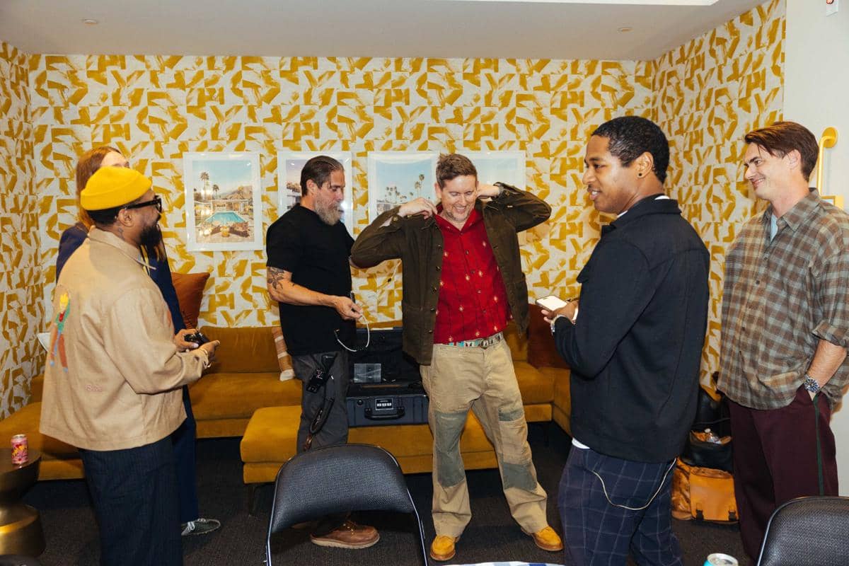 Maroon 5 and touring musicians.jpg