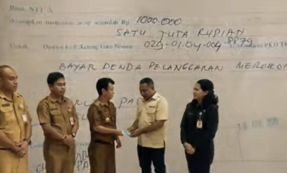 ASN di Kupang Bayar Denda Rp1 Juta usai Merokok di Kawasan tanpa Rokok