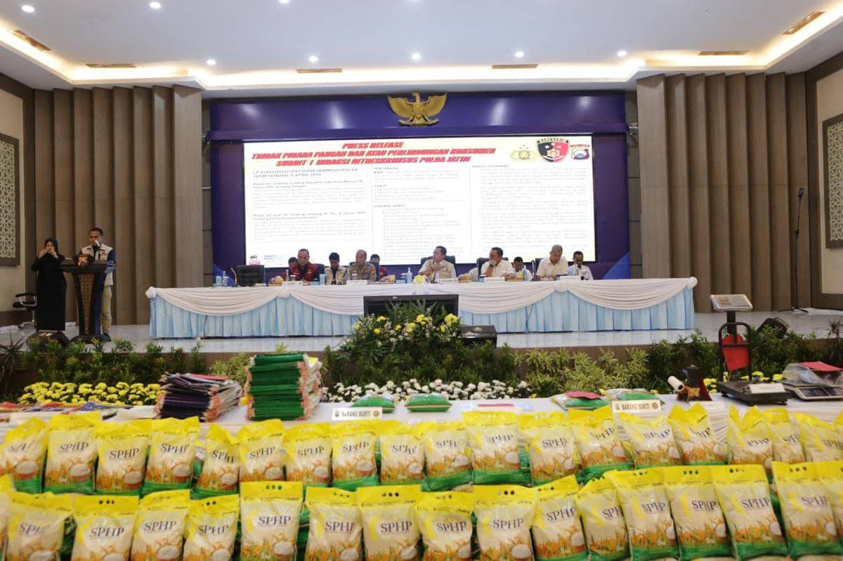 Ngaku SPHP, Isinya Beras Oplosan dan Kurang Takaran Beredar di Jatim