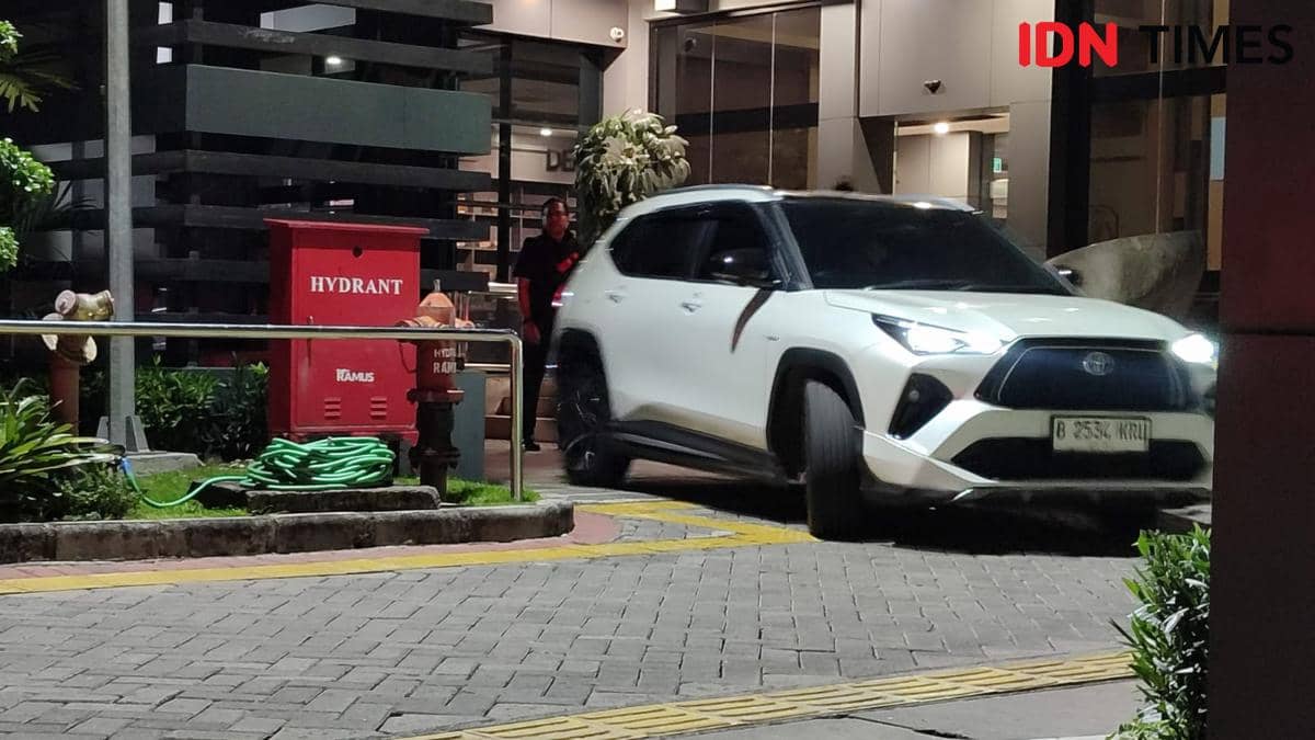 Kantor Dinas ESDM Jatim Digeledah, 4 Kontainer Bukti Disita