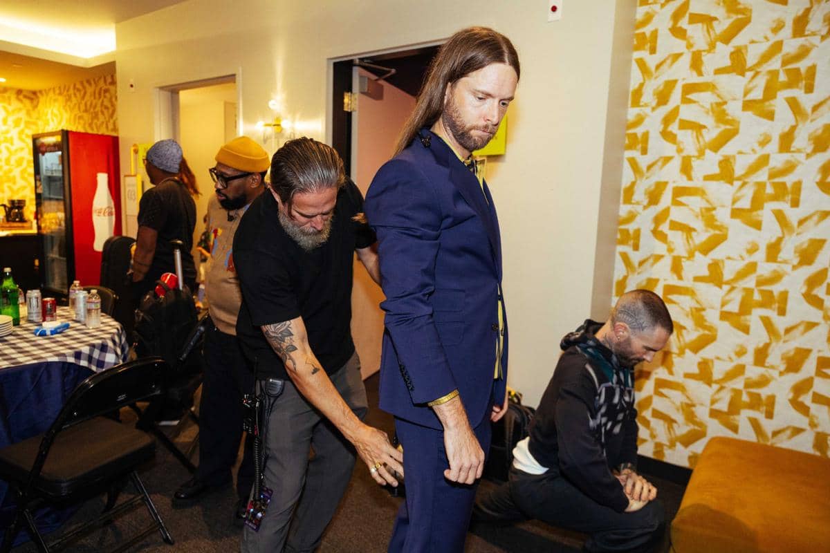 Shawn setting up guitarist James Valentine’s Spectera bodypack.jpg