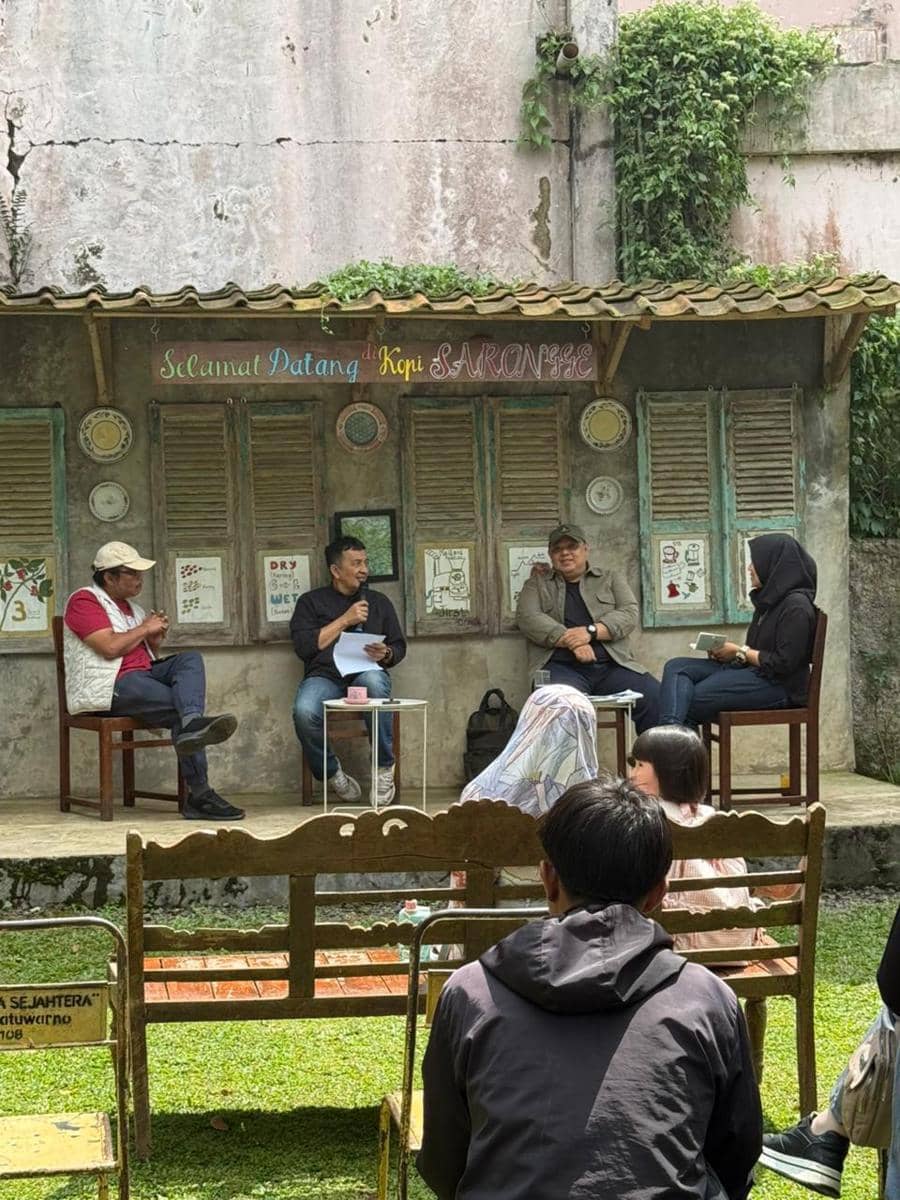Diskusi Novel "Cinta, Kopi, dan Kekuasaan", Bongkar Sejarah Kelam Kopi Cianjur