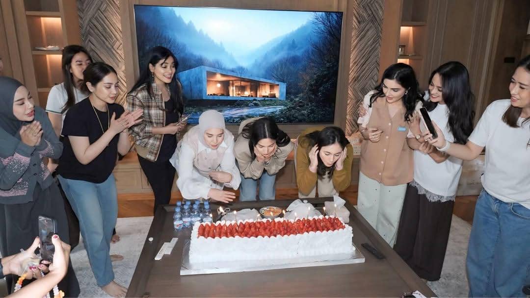 Gaya Geng Cendols di Birthday Party Nia Ramadhani
