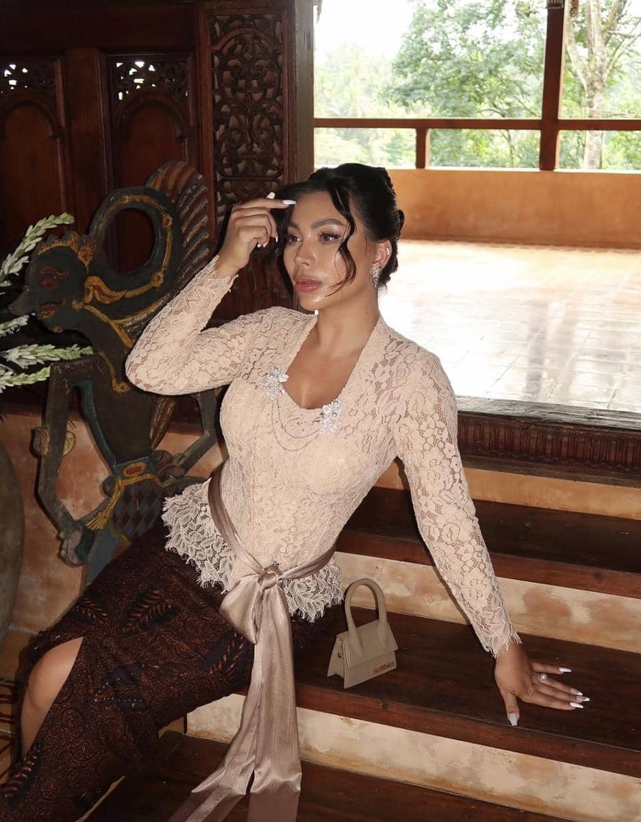 Padu Padan Ciamik ala Yulia Baltschun