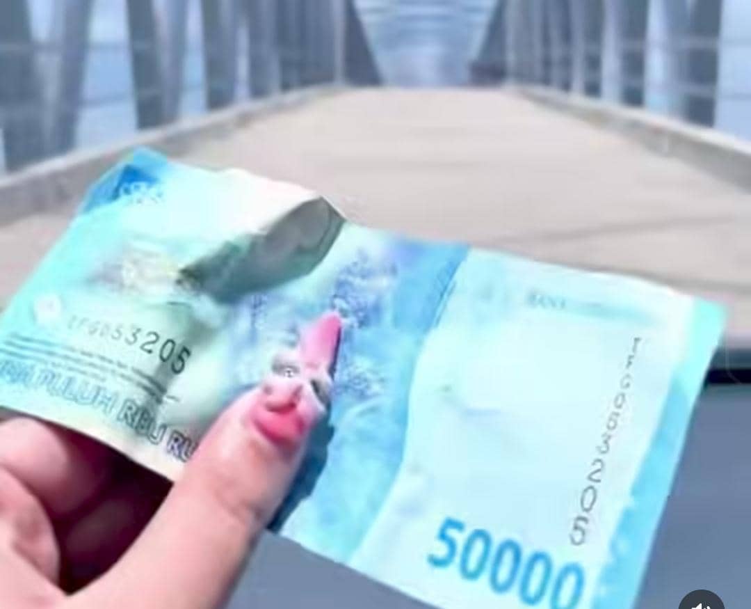 Warga Keluhkan Bayar Rp50 Ribu Sekali Lewat di Jembatan Air Sugihan