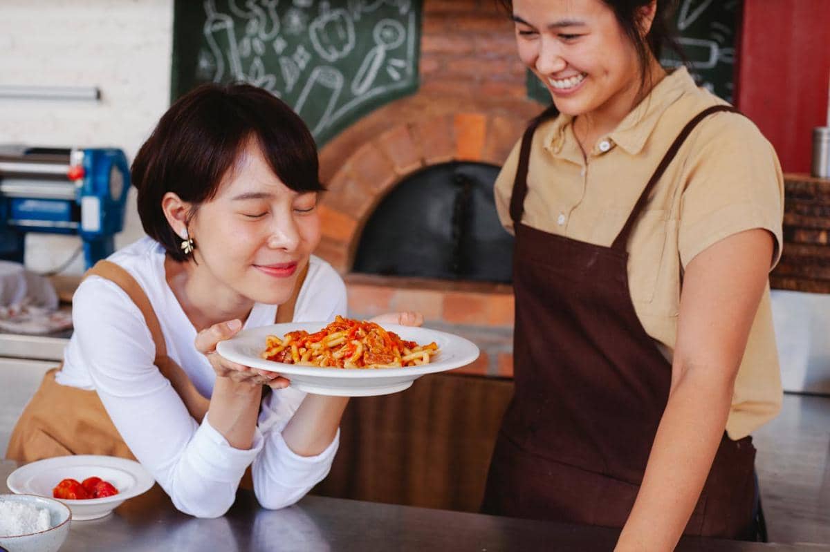 5 Alasan Jangan Merasa Sayang Menyantap Makanan yang Dibeli