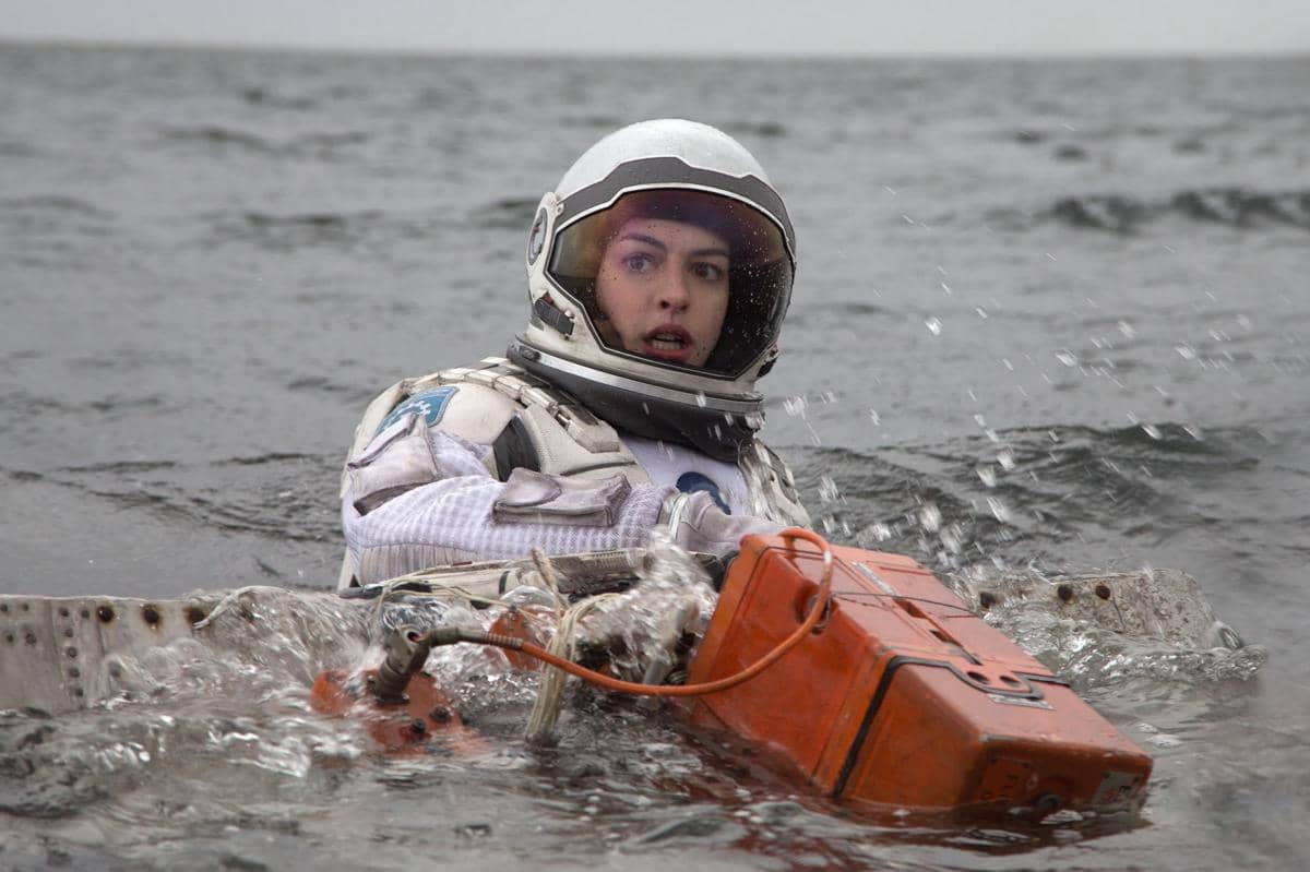 cuplikan adegan yang diperankan Anne Hathaway dalam film Interstellar 