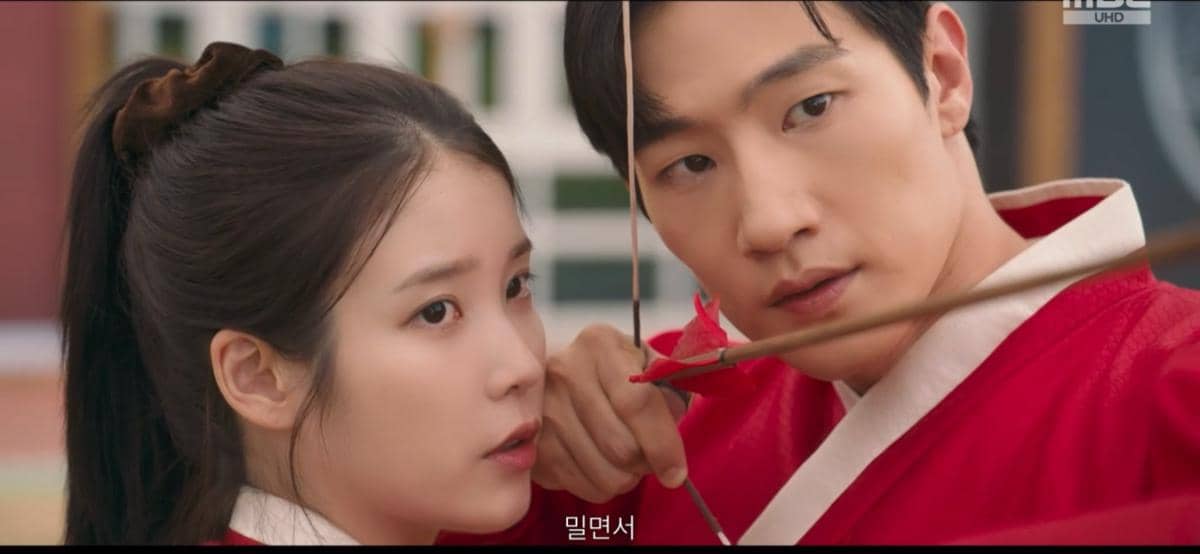 IU dan Noh Sang Hyun di Perfect Crown 