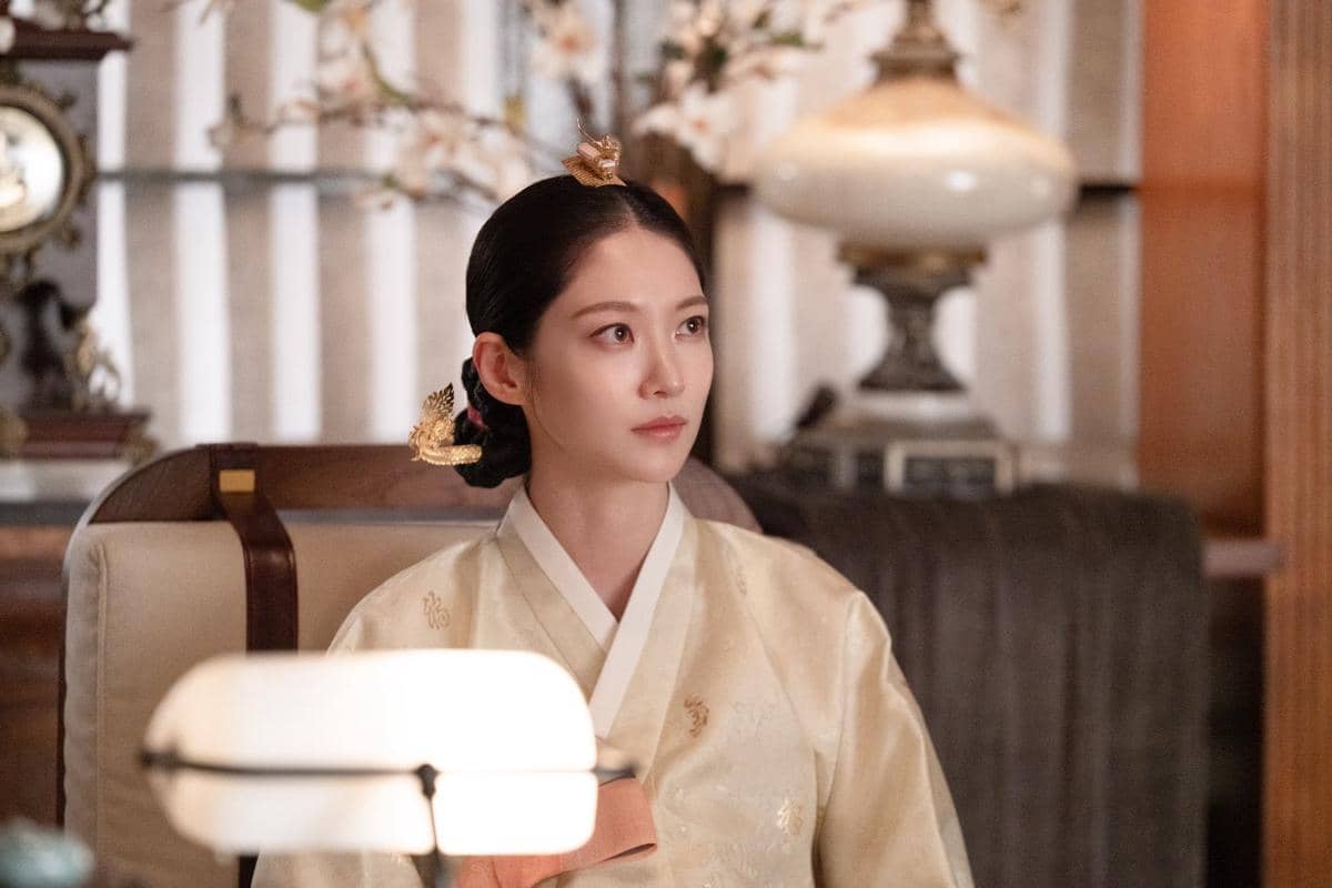 Gong Seung Yeon di Perfect Crown