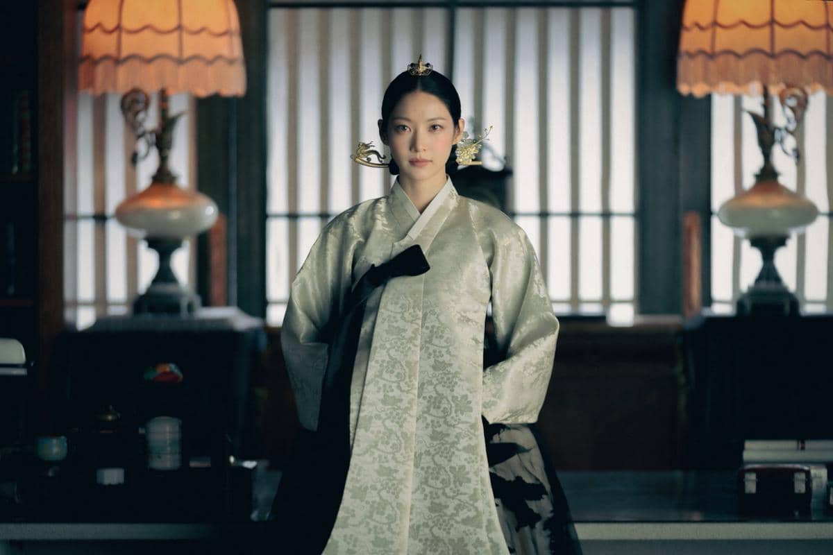 Gong Seung Yeon di Perfect Crown