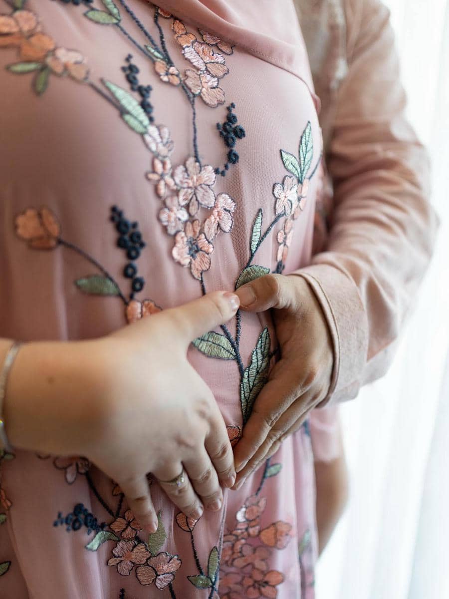 potret tasyakuran kehamilan istri Ryan Adriandhy