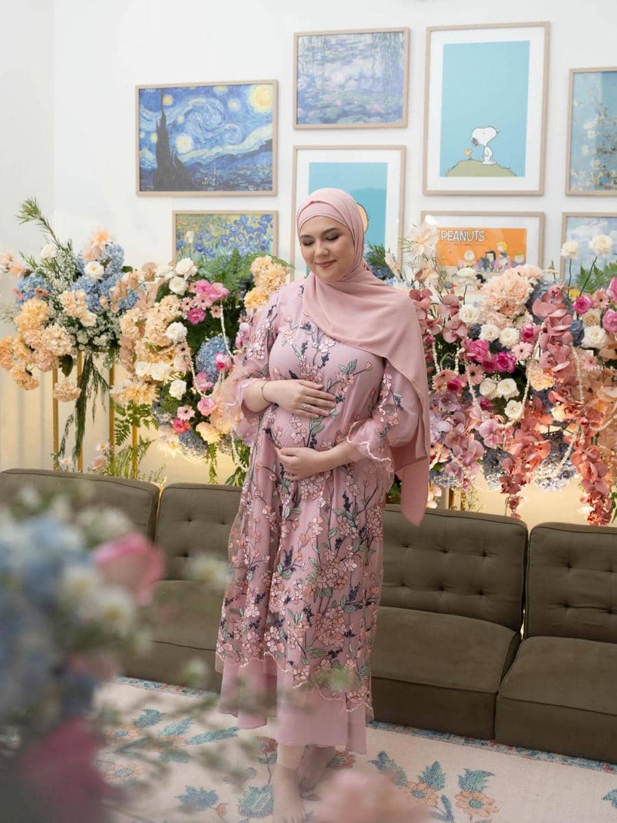 potret tasyakuran kehamilan istri Ryan Adriandhy