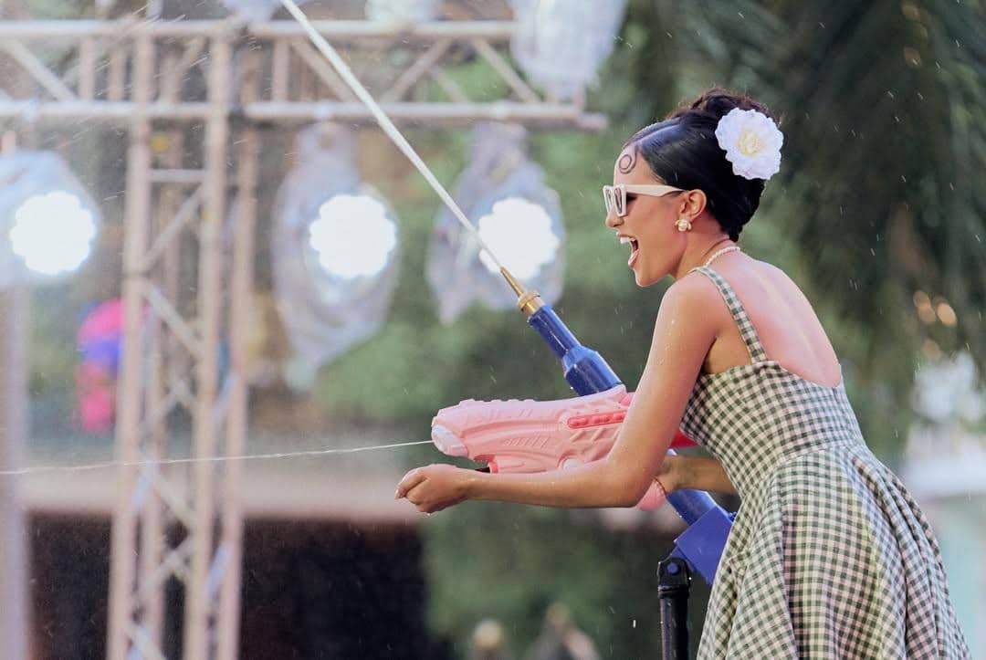 potret Miss World 2025 Opal Suchata rayakan Festival Songkran Thailand