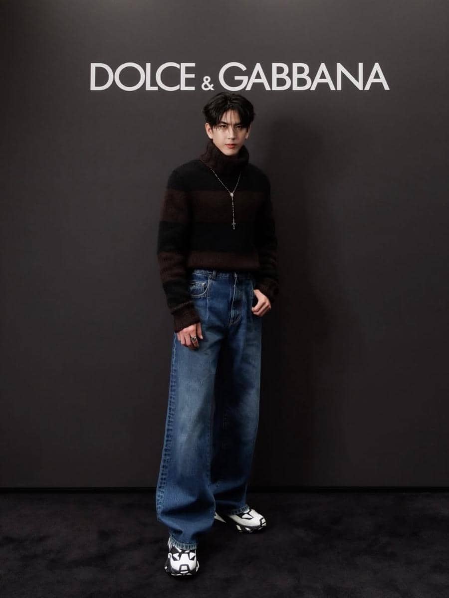 OOTD Sneakers ala Sea Tawinan