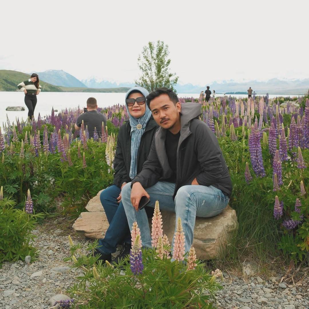 Ramdana Darmawan dengan Ibundanya