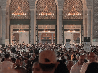 ilustrasi memasuki Masjidil Haram