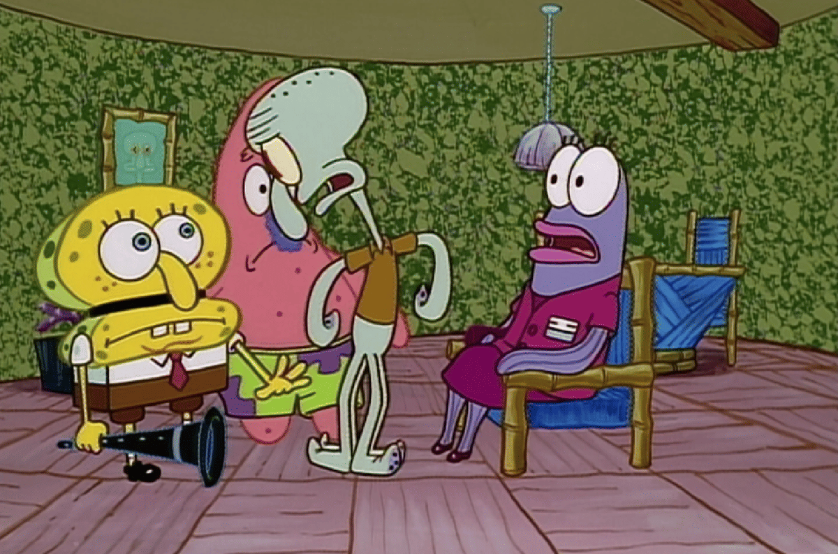 Squidward memarahi SpongeBob dan Patrick yang menyamar