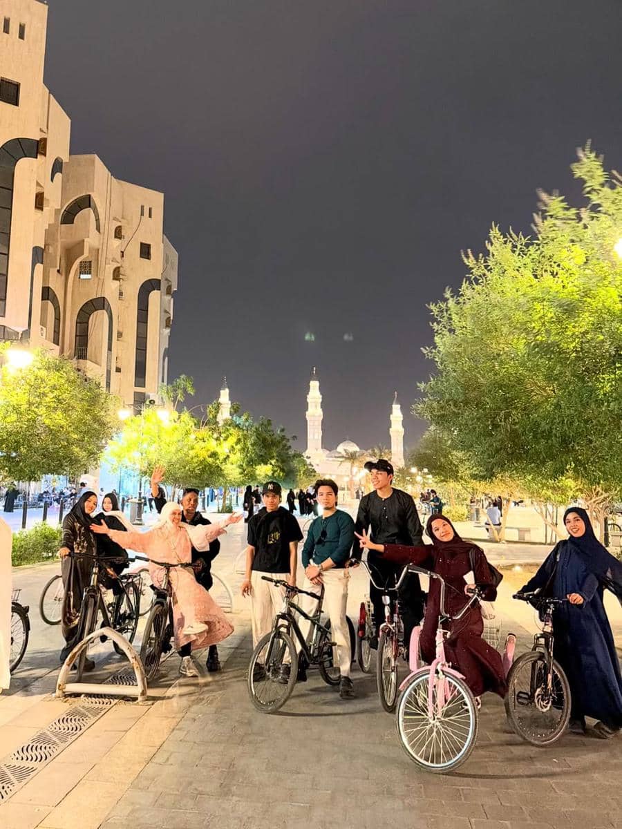 Gen Halilintar jalan-jalan dari Masjid Nabawi ke Masjid Quba