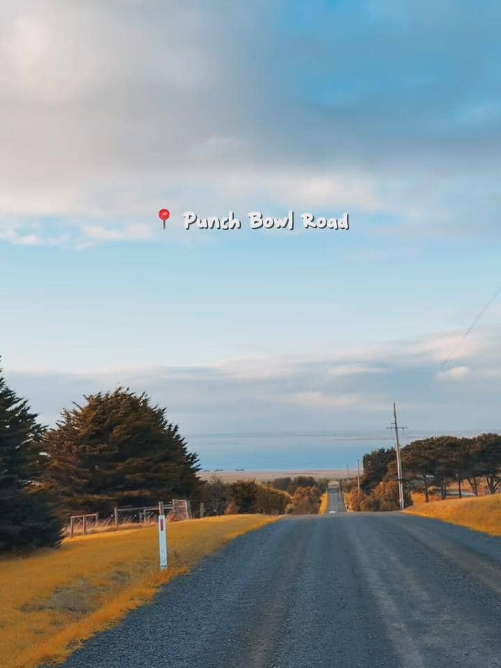 Karin Novilda liburan di Phillip Island