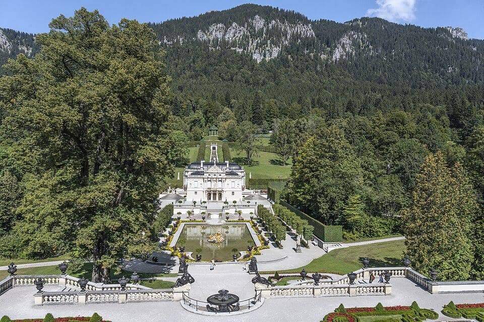 Istana Linderhof di Jerman
