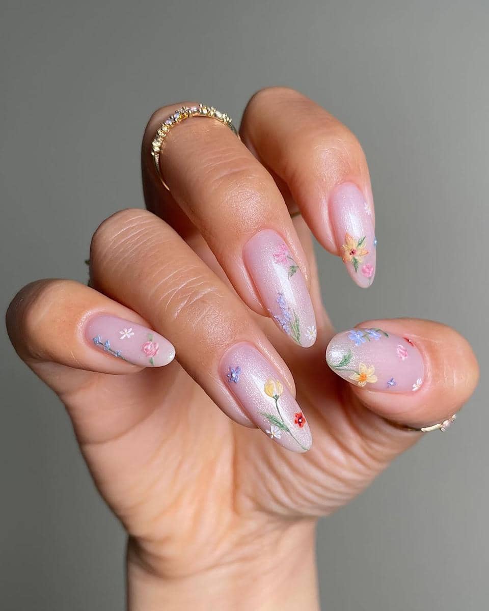 ide velvet nails yang simpel dan elegan