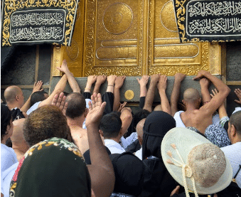 5 Adaptasi Budaya di Tanah Suci yang Wajib Dipahami Jemaah Pemula