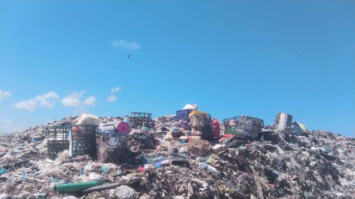 Potret Terkini Situasi Puncak TPA Suwung 17 April 2026