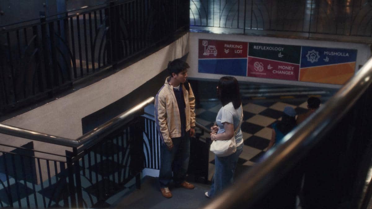 Bernadya dan Iqbaal Ramadhan di MV Rabun Jauh