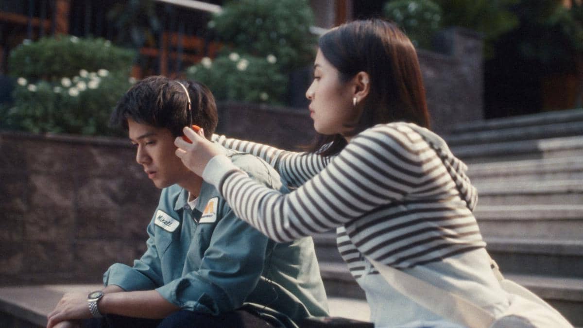 Bernadya dan Iqbaal Ramadhan di MV Rabun Jauh