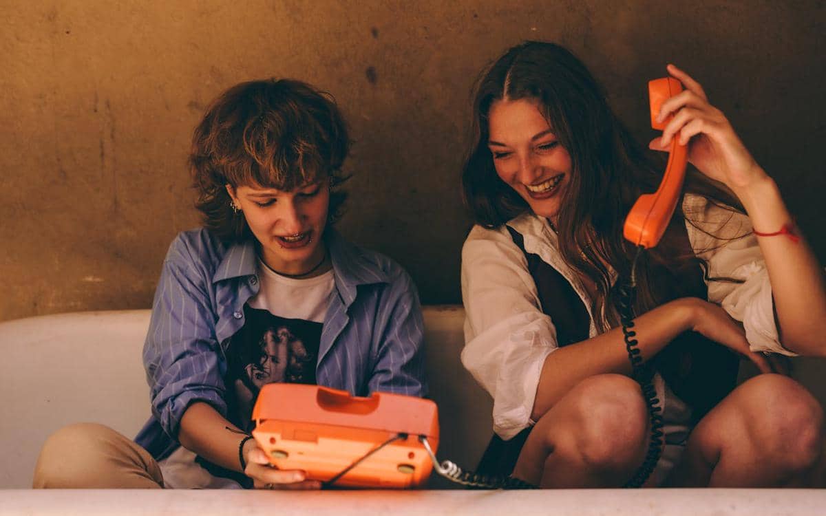 Ramalan Zodiak Jumat 17 April 2026, Gemini Jadi Peredam Konflik