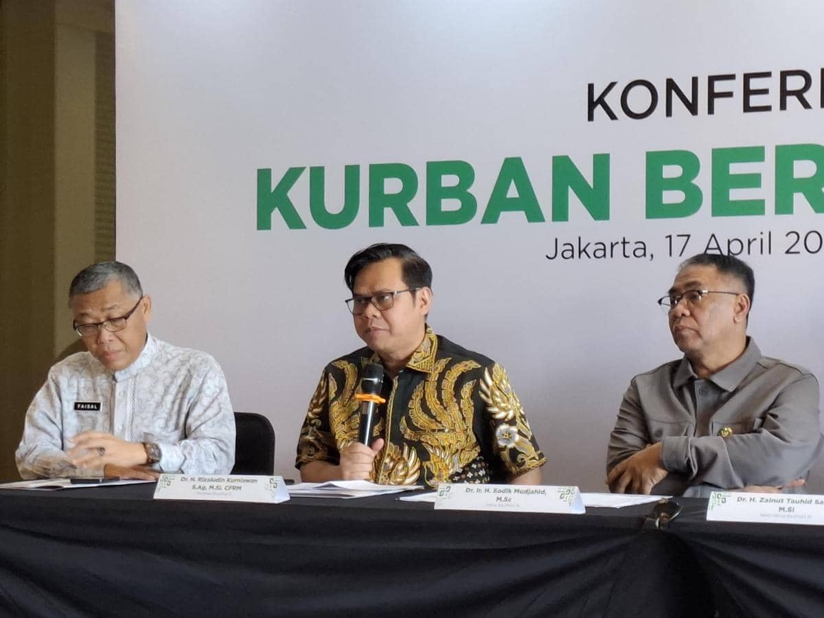 Ketua BAZNAS RI Sodik Mudjahid dalam jumpa pers di Jakarta terkait persiapan Idul Adha 2026. (IDN Times/Amir Faisol).