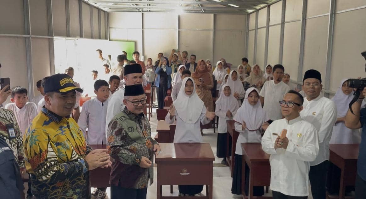 Siswa Korban Bencana di Aceh Masih Belajar di Tenda dan Sekolah Lain