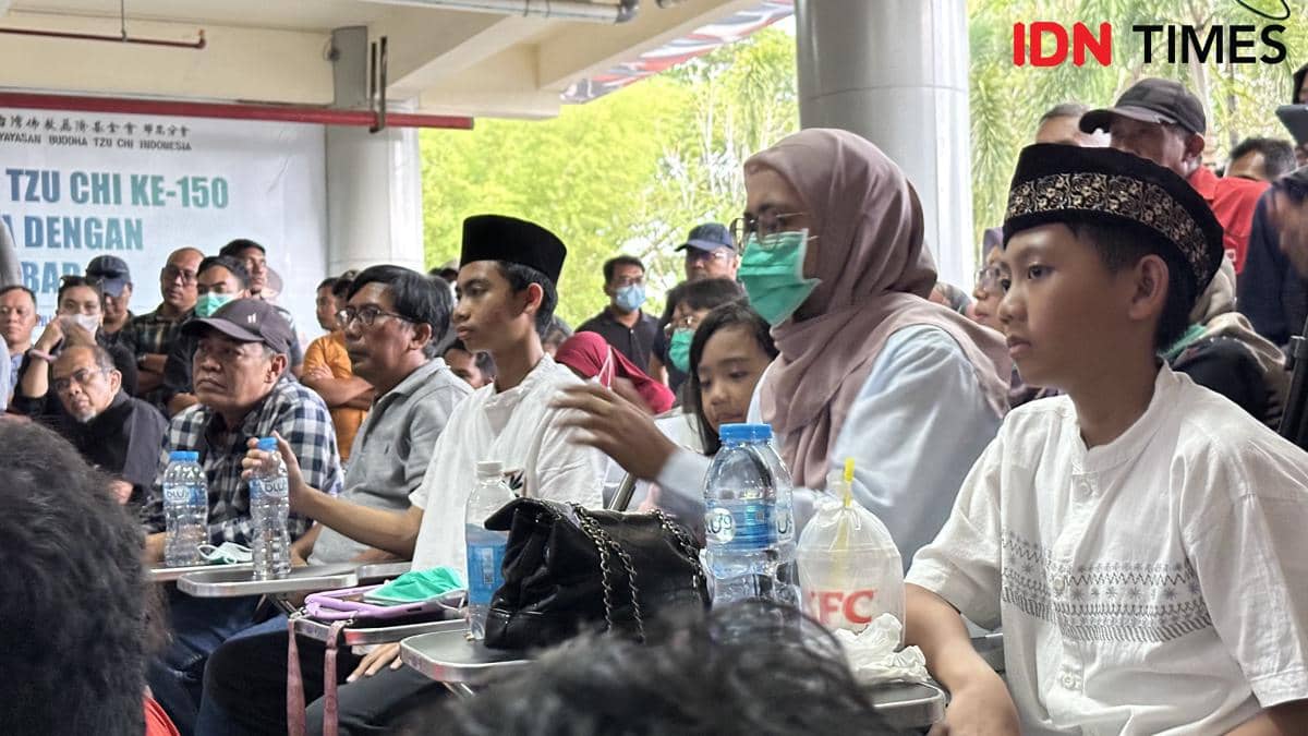 Keluarga korban jatuhnya helikopter di Sekadau.