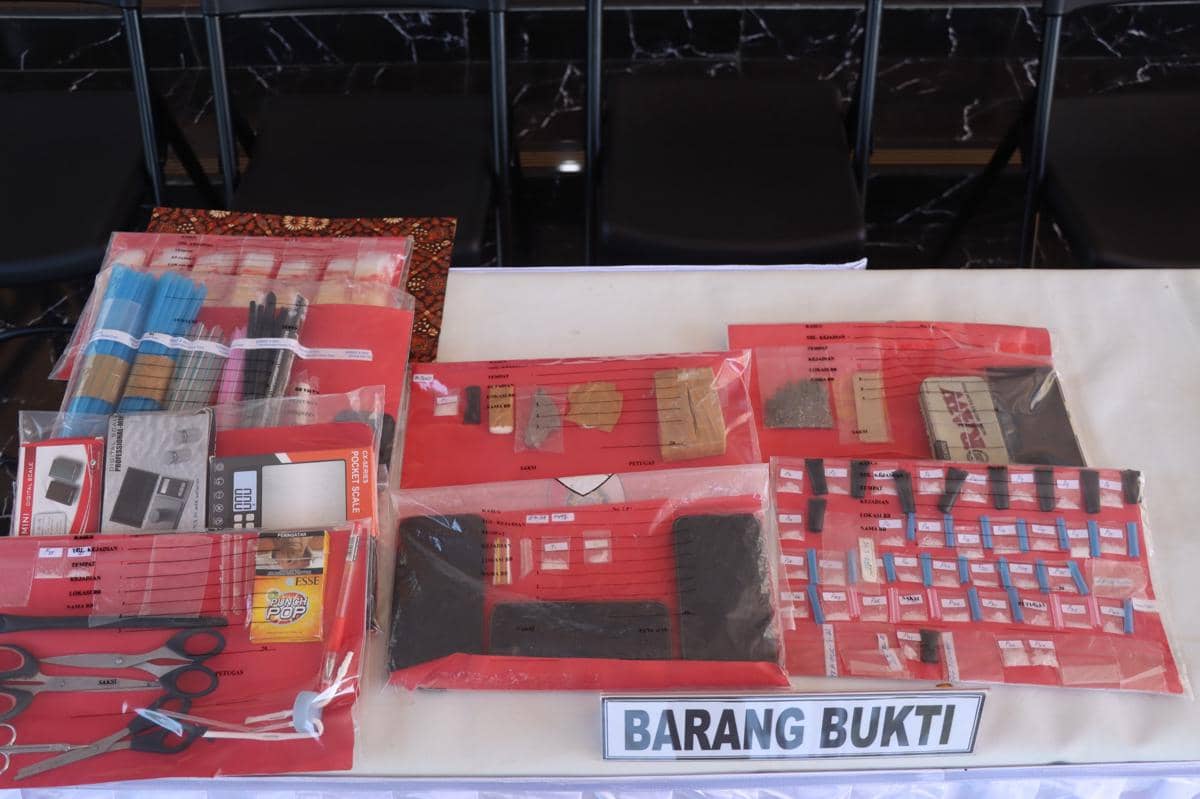 Ojol Bantu Polisi Bongkar Peredaran Sabu di Karangasem