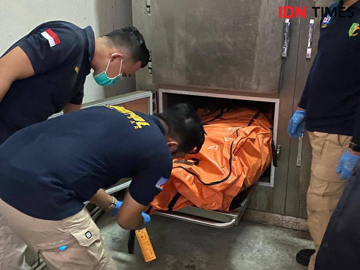 Medan Curam 45 Derajat, SAR Berhasil Evakuasi 8 Korban Helikopter PK-CFX