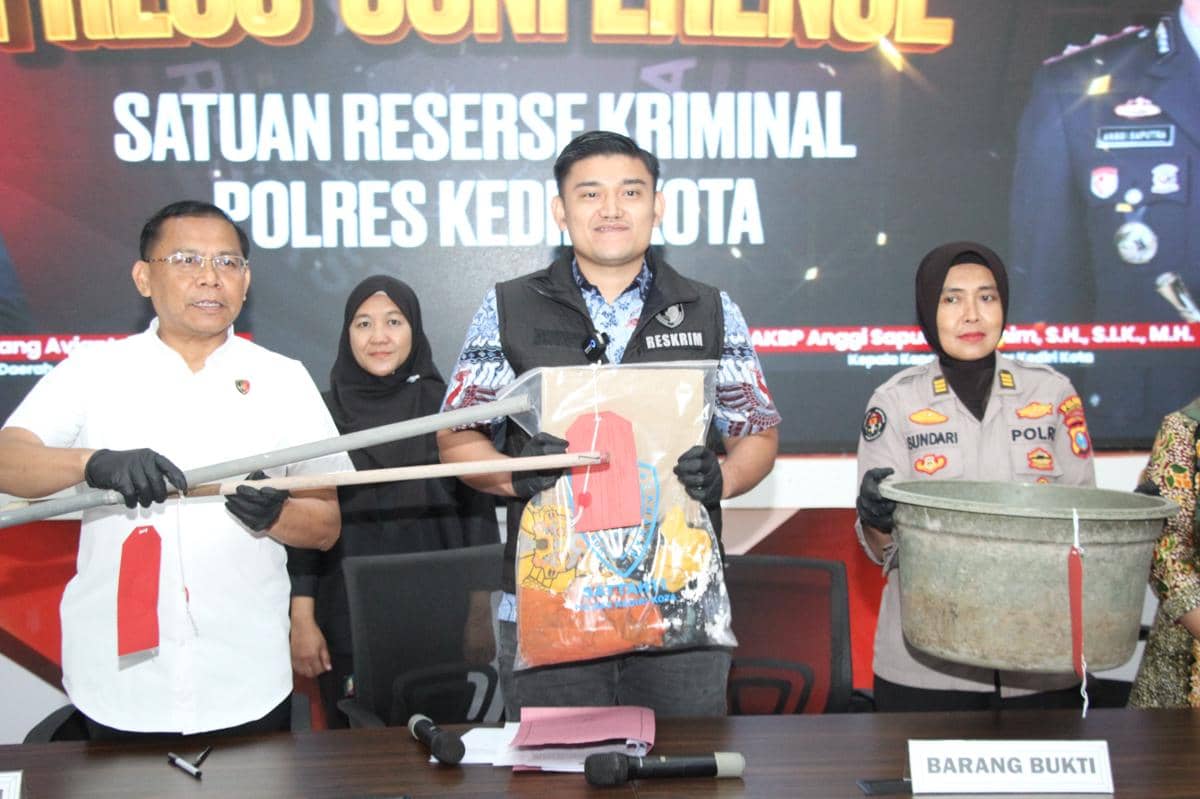 Polres Kediri Kota merilis ungkap kasus kekerasan yang menyebabkan balita meninggal dunia. IDN Times/istimewa