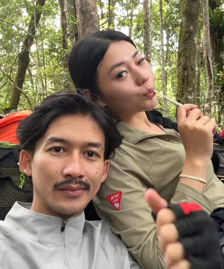 Wendy Walters mendaki Gunung Leuser