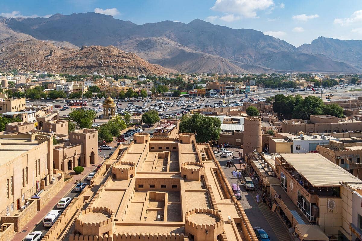 5 Fakta Kota Nizwa, Pusat Penghasil Kurma dan Kerajinan Logam di Oman