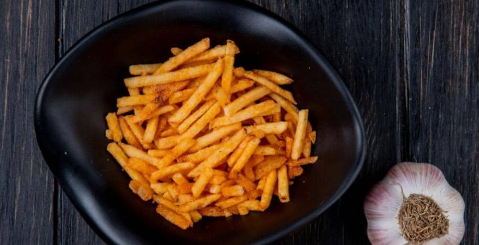 kentang goreng (freepik.com/stockking)