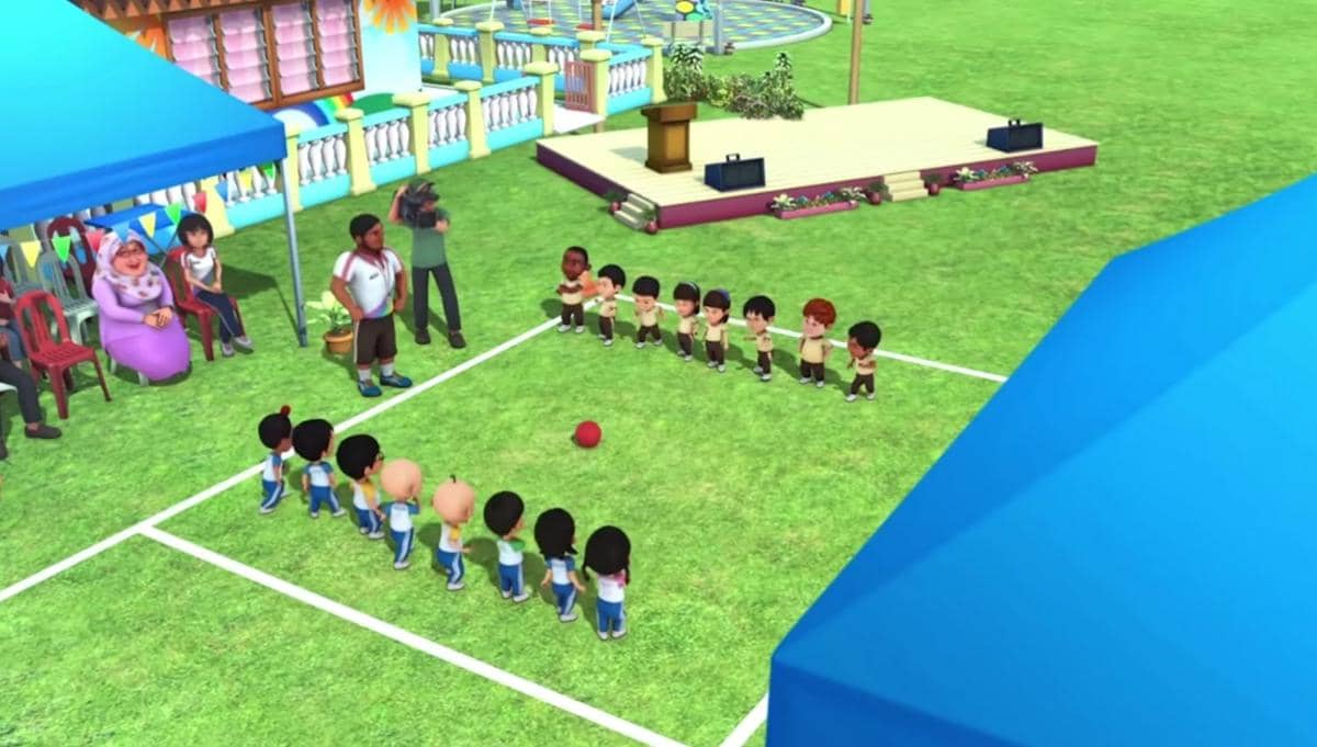Murid Tadika Mesra sedang bertanding bola beracun